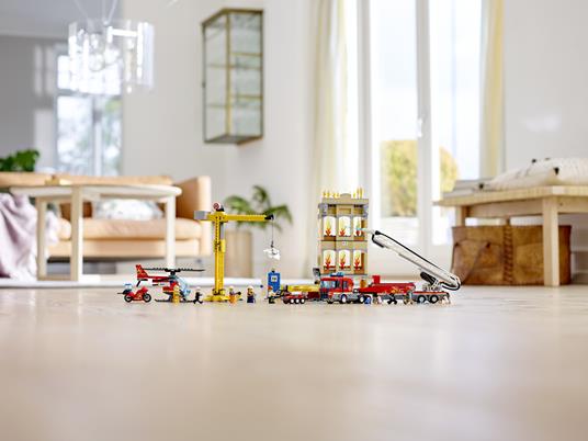 LEGO City Fire (60216). Missione antincendio in città - 3