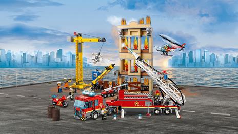 LEGO City Fire (60216). Missione antincendio in città - 5