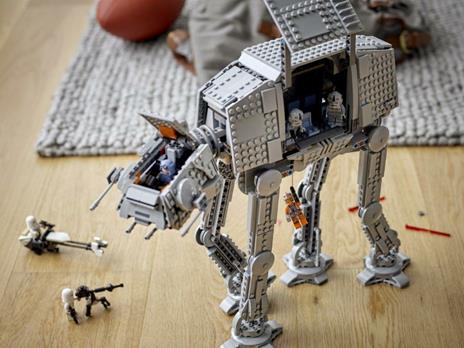 LEGO Star Wars (75288). AT-AT - 9
