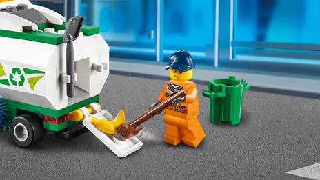 LEGO City Great Vehicles (60249). Camioncino pulizia strade - 7
