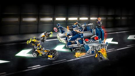 LEGO Super Heroes (76143). Avengers - Attacco del camion - 5