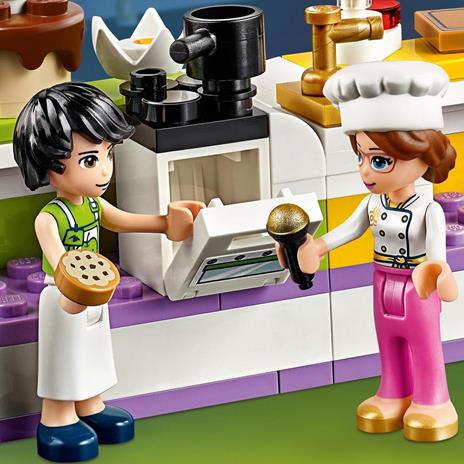 LEGO Friends 41393 Concorso di Cucina, Set con Torte e 3 Mini Bamboline, Giochi Creativi per Bambina e Bambino dai 6 Anni - 10