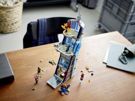 LEGO Marvel Super Heroes (76166). Battaglia sulla torre degli Avengers - 9