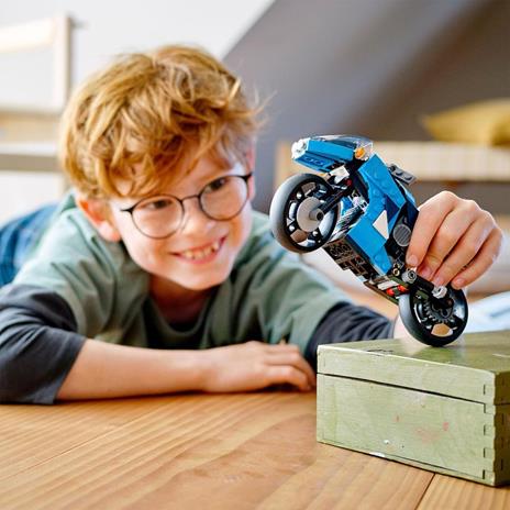 LEGO Creator 31114 3 in 1 Superbike, Kit di Costruzione Moto Sportiva o Classica o Hoverbike, Veicoli Giocattolo per Bambini - 6