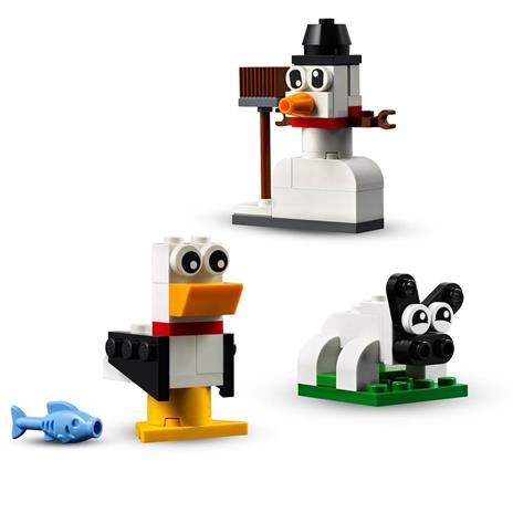 LEGO Classic 11012 Mattoncini Bianchi Creativi, Set di Costruzioni per Bambini 4+ Anni con Pupazzo di Neve, Pecora e Gabbiano - 3