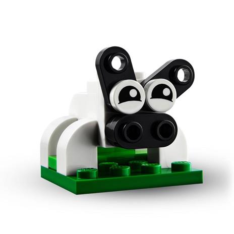 LEGO Classic 11012 Mattoncini Bianchi Creativi, Set di Costruzioni per Bambini 4+ Anni con Pupazzo di Neve, Pecora e Gabbiano - 4