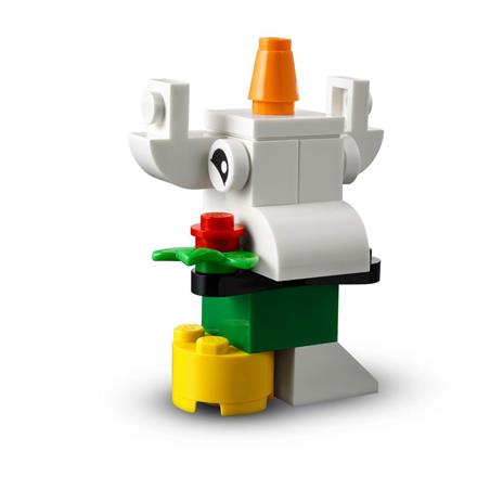 LEGO Classic 11012 Mattoncini Bianchi Creativi, Set di Costruzioni per Bambini 4+ Anni con Pupazzo di Neve, Pecora e Gabbiano - 5