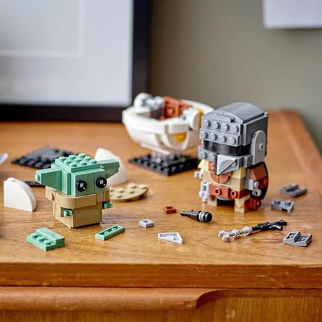 LEGO Star Wars 75317 Il Mandaloriano e il Bambino, Modellini da Costruire di Brickheadz con 'Baby Yoda', Idee Regalo - 9