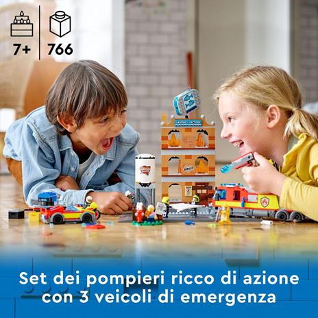 LEGO City Fire 60321 Vigili del Fuoco, Edificio con Fiamme, Camion dei Pompieri Giocattolo, Giochi per Bambini e Bambine - 2