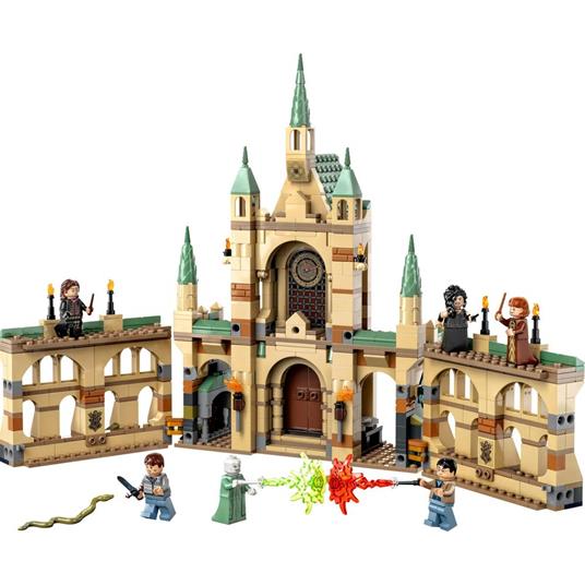 LEGO Harry Potter 76415 La battaglia di Hogwarts, Castello Giocattolo con Minifigure di Bellatrix Lestrange e Voldemort - 7