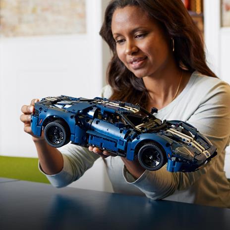 LEGO Technic 42154 Ford GT 2022, Kit Modellino di Auto da Costruire per Adulti, Supercar in Scala 1:12, Set da Collezione - 6