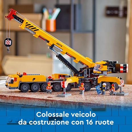LEGO City 60409 Gru da Cantiere Mobile Gialla, Giochi Creativi per Bambini 9+, Veicolo Giocattolo con Funzioni e 4 Minifigure - 3