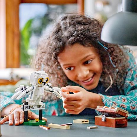 LEGO Harry Potter 76425 Edvige al Numero 4 di Privet Drive Gioco per Bambini 7+ Modellino da Costruire di Civetta delle Nevi - 2