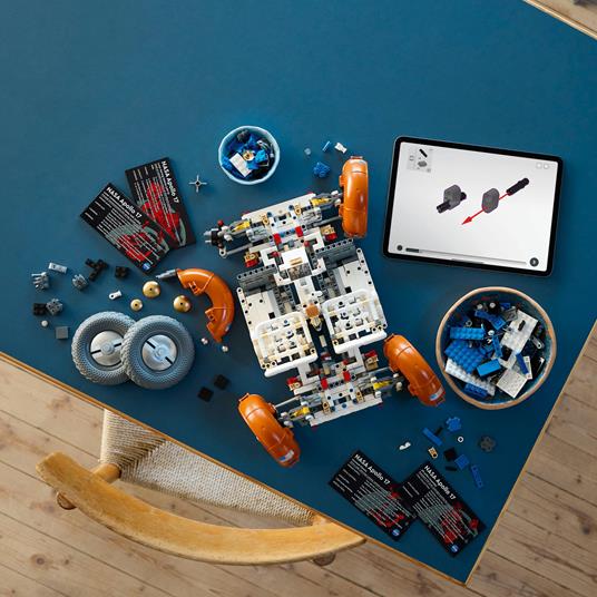 LEGO Technic 42182 Rover Lunare NASA Apollo - LRV, Modellino da Collezione per Adulti, Idea Regalo Lui, Lei, Marito e Moglie - 3
