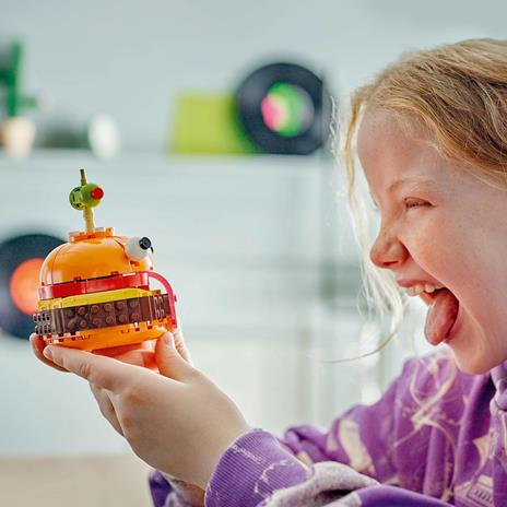 LEGO Fortnite 77070 Durrr Burger, Action Figure dell'Hamburger Giocattolo del Videogioco, Giochi per Bambini 9+ da Collezione - 6