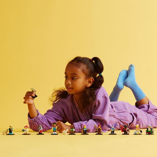 LEGO 71045 Minifigures Serie 25, Personaggi da Collezione, Idea Regalo per Bambini  5+ Anni, Scatola con 1 di 12 Figure a Caso - LEGO - Minifigures - Generici  - Giocattoli