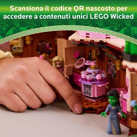LEGO Wicked 75683 Il Dormitorio di Glinda ed Elphaba, Giochi di Fantasia Bambini 8+, Baule Apribile con 2 Personaggi del Film - 5