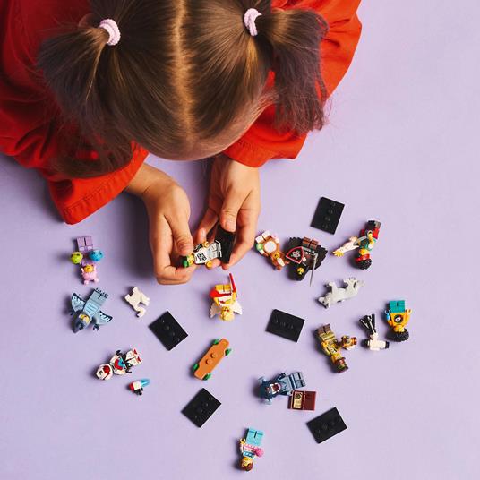 LEGO Minifigures 71048 Serie 27, Scatola da Collezione con 1 di 12 Personaggi a Caso, Giochi per Bambini e Bambine da 5 Anni - 3