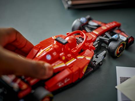 LEGO Speed Champions (77242). Auto da corsa F1 Ferrari SF-24 - 8