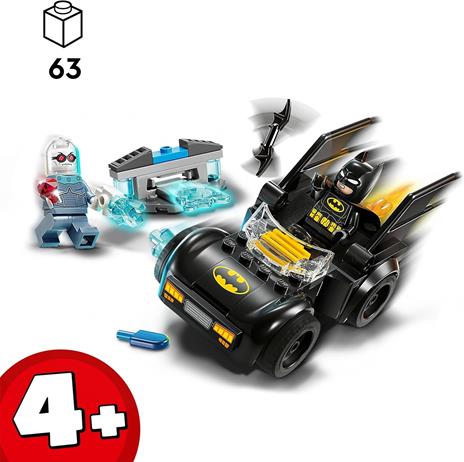 LEGO DC 76301 Batman e Batmobile Contro Mr. Freeze, Macchina Giocattolo del Supereroe con 2 Minifigure, Giochi per Bambini 4+ - 2