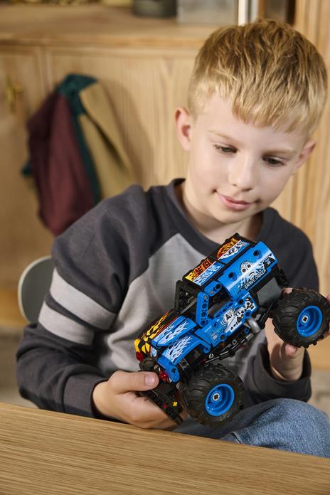 LEGO Technic (42219). Monster Jam Grave Digger Fuoco e Ghiaccio - 3