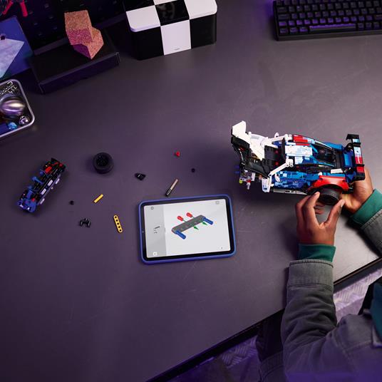 LEGO Technic Auto da corsa BMW M4 GT3 EVO - 7