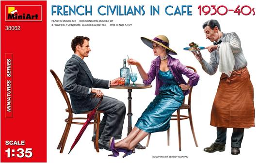 1/35 French Civilians In Cafe 1930-40s (MA38062)