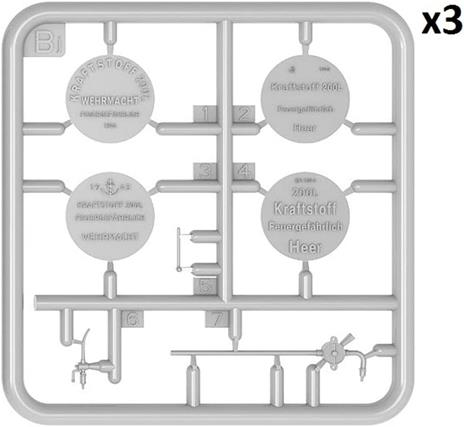German Soldiers w/ Fuel Drums. Special Edition - 4