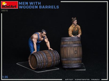 Men with Wooden Barrels - 4