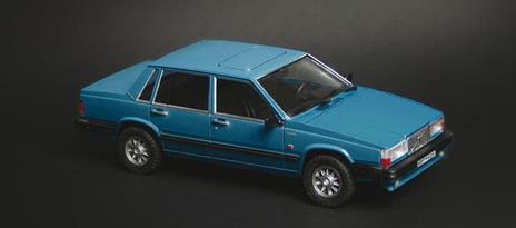 1/24 Volvo 760 GLE - 5