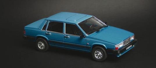 1/24 Volvo 760 GLE - 5