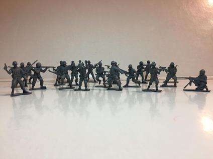 Soldatini Assortiti Gruppo Pattuglia Grigio E Verde Assortiti Vintage