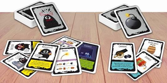 Kids Love Monsters Mostri e Bombe Card Game Display 12 - 2