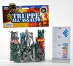 Soldati e mezzi truppe all'assalto