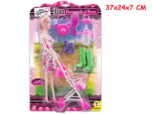 Miss Signorina. Bambola Passeggiata Al Parco