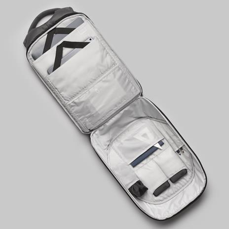 Zaino InTempo Tekniko Big con chiusura a combinazione, cavo antifurto e porta USB, Grigio - 34 x 16 x 46 cm - 7