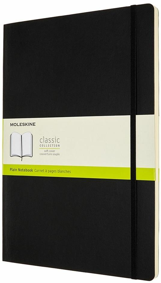 Taccuino Moleskine A4 a pagine bianche copertina morbida nero. Black