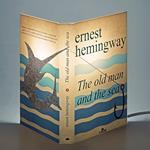 Lampada da tavolo, a forma di libro, Il vecchio e il mare - Ernest Hemingway