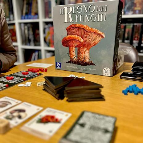 Pendragon - Il Regno dei Funghi - Edizione italiana - Gioco da tavolo, Età 10+,1-4 Giocatori - 5