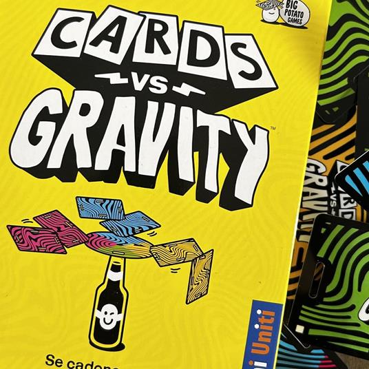 Giochi Uniti- Cards vs Gravity, Multicolore, GU780. Gioco da tavolo - 3