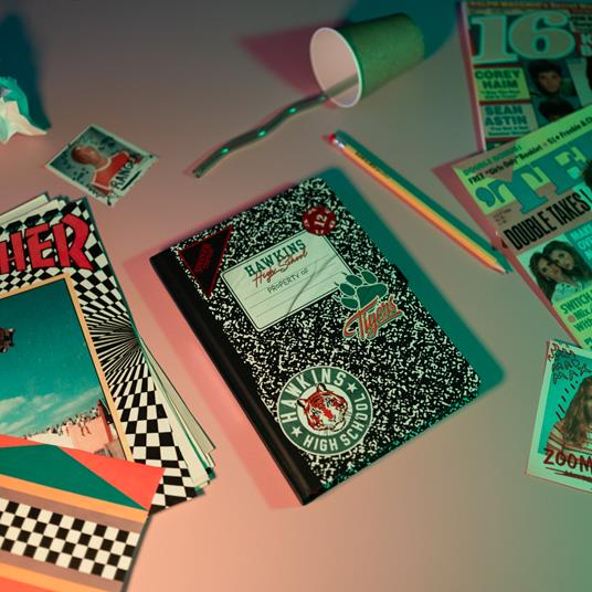 Quaderno Premium A5 Stranger Things Composition Book Con Matita - 5
