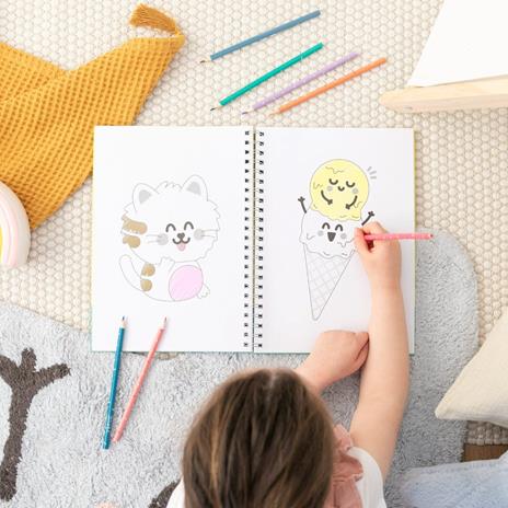 Libro da colorare + matite colorate - I sorrisi son come i colori: riempiono tutti i cuori! - 4