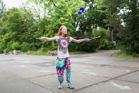 BS Toys Diabolo, Multicolore, Taglia Unica, GA305 - 2