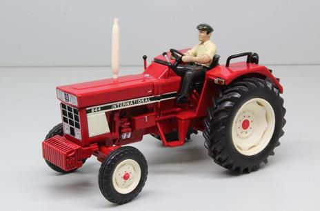 Ih 644 Trattore Tractor W/ Driver 1:32 Model Repli159