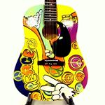 Chitarra in miniatura Woodstock Peace & Love. Acoustical Tribute
