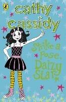 Strike a Pose, Daizy Star - Cathy Cassidy - cover