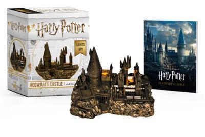 Harry Potter Hogwarts Castle and Sticker Book: Lights Up! - Running Press - cover