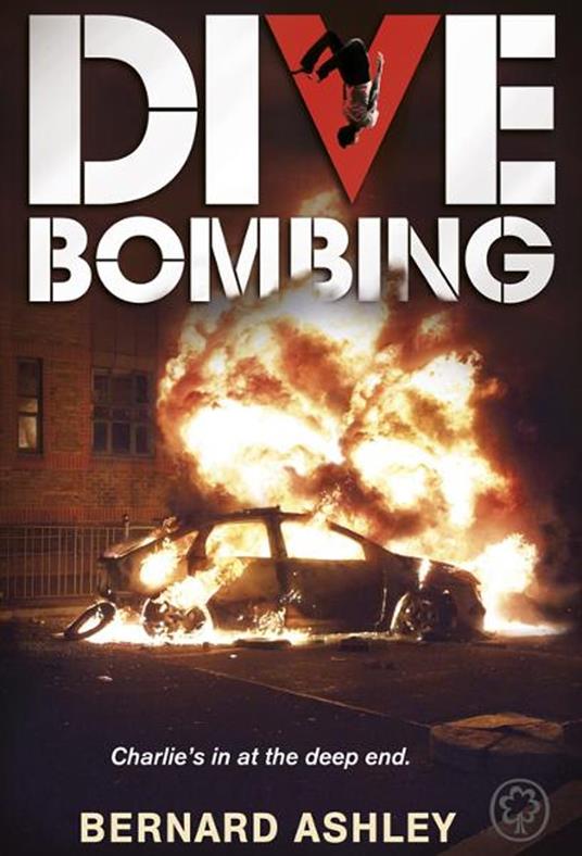 Dive Bombing - Bernard Ashley - ebook