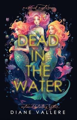 Dead in the Water - Diane Vallere - cover