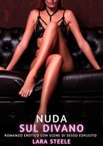 Nuda sul Divano